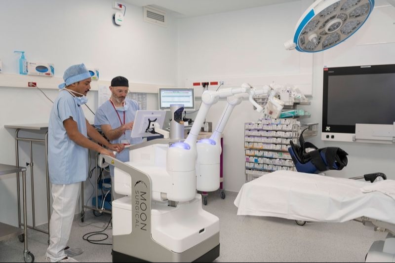 CHU de Rouen : Première nationale avec le robot chirurgical Maestro de Moon Surgical