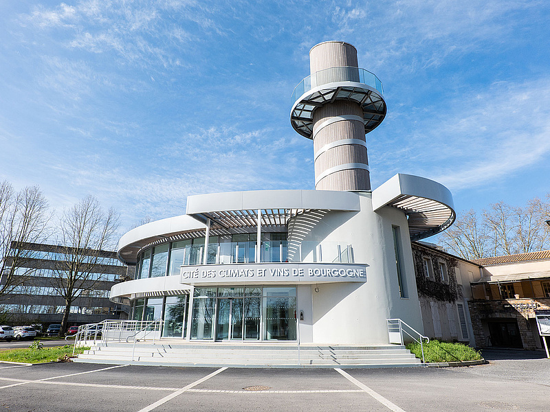 Bourgogne : l'essor d'une hôtellerie d'exception au cœur des vignes