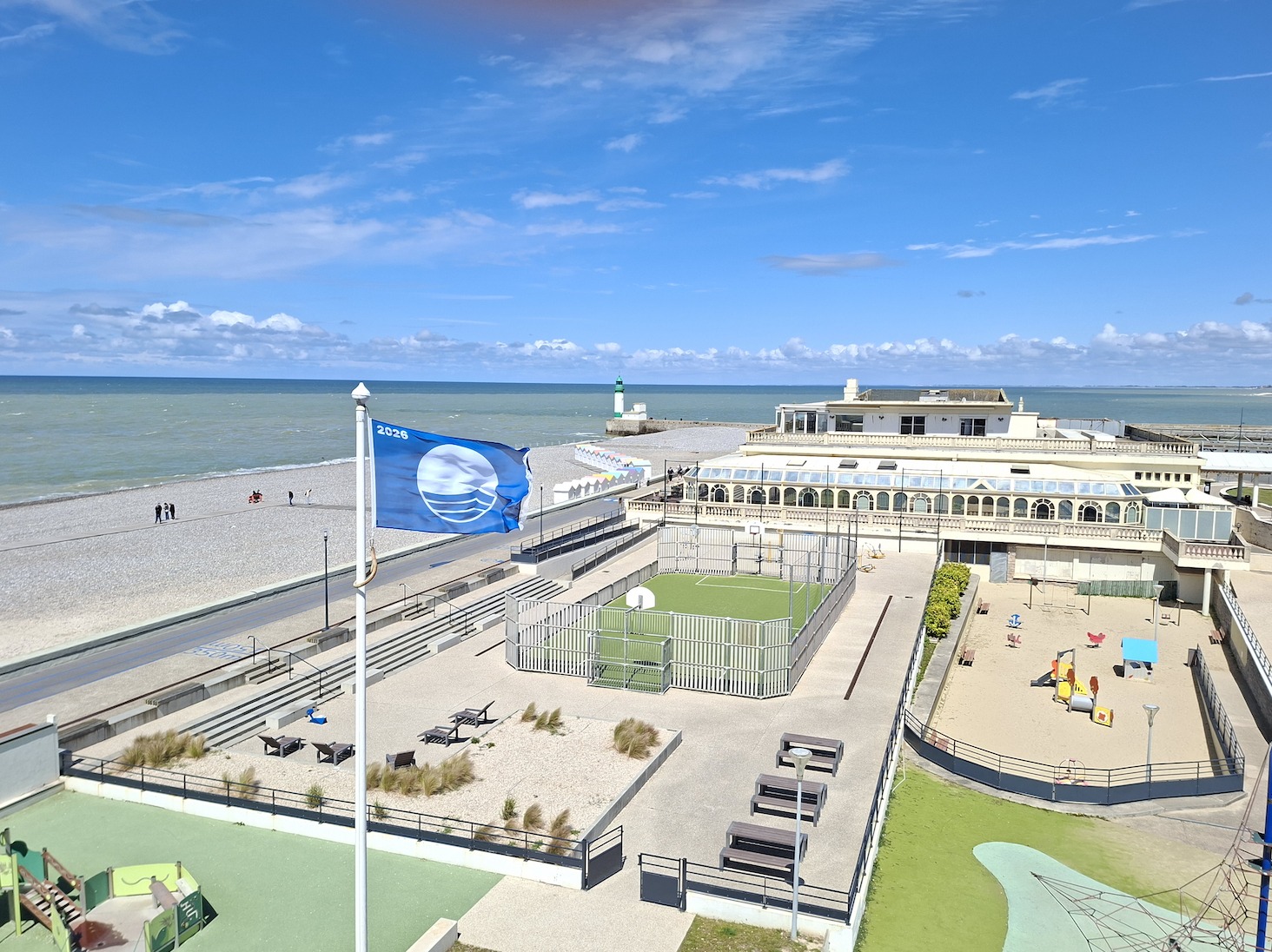 Pavillon bleu pour cinq plages et trois ports de Seine-Maritime
