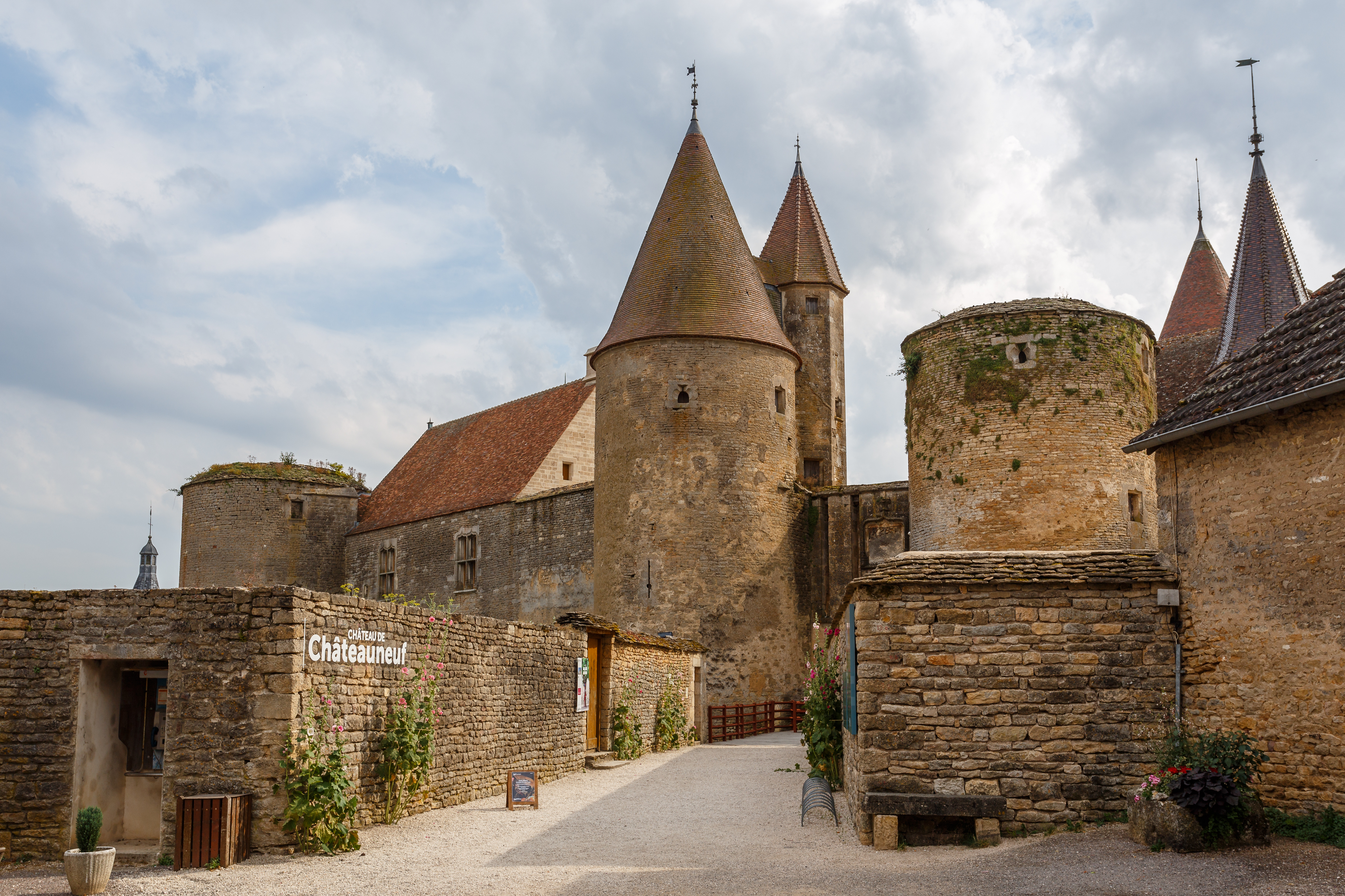 Châteauneuf dévoile sa saison culturelle estivale 2026
