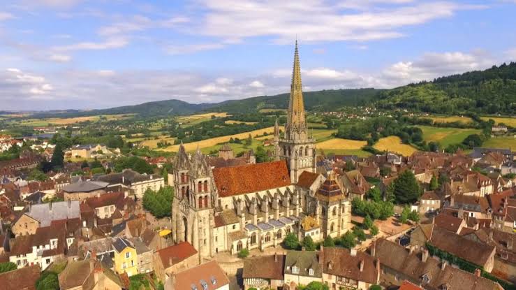 Saône-et-Loire : Autun intègre le top 50 des villes où vivre en bonne santé