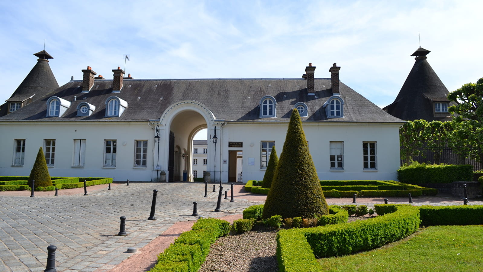 La CUCM attribue 78 654 € à deux projets immobiliers au Creusot-Montceau