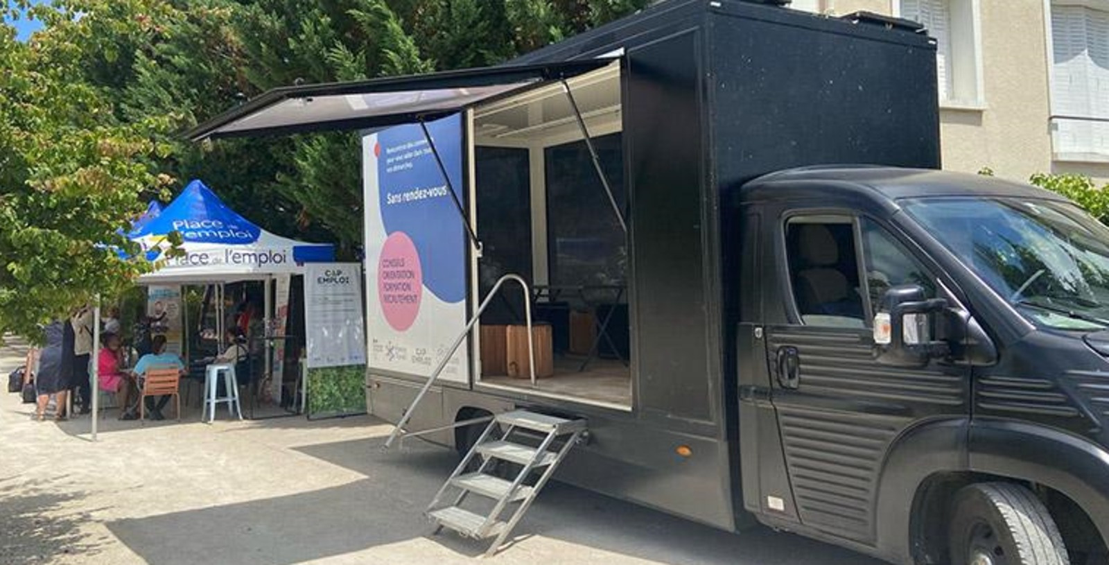 Étain : le Truck de l’Emploi aide les candidats à maîtriser le numérique