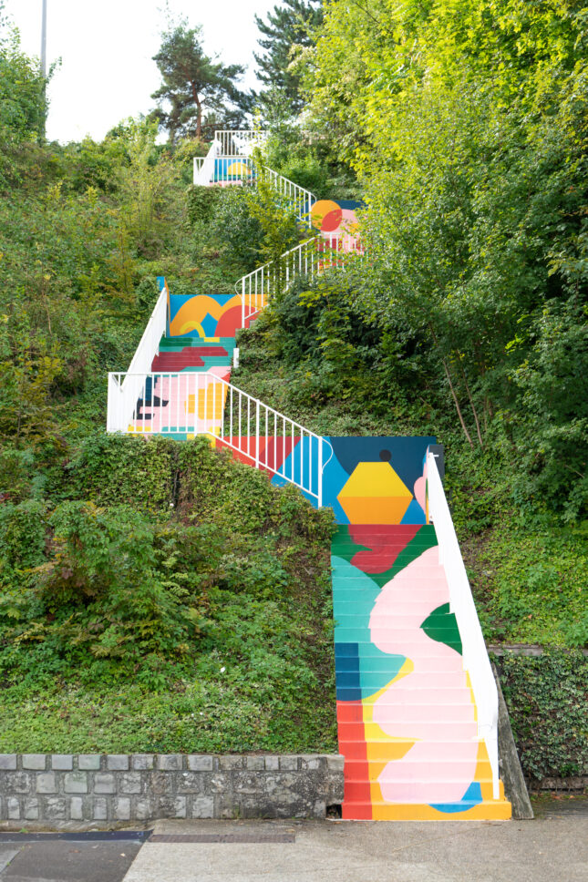 Beauvais : L'escalier Saint-Jean métamorphosé en fresque artistique