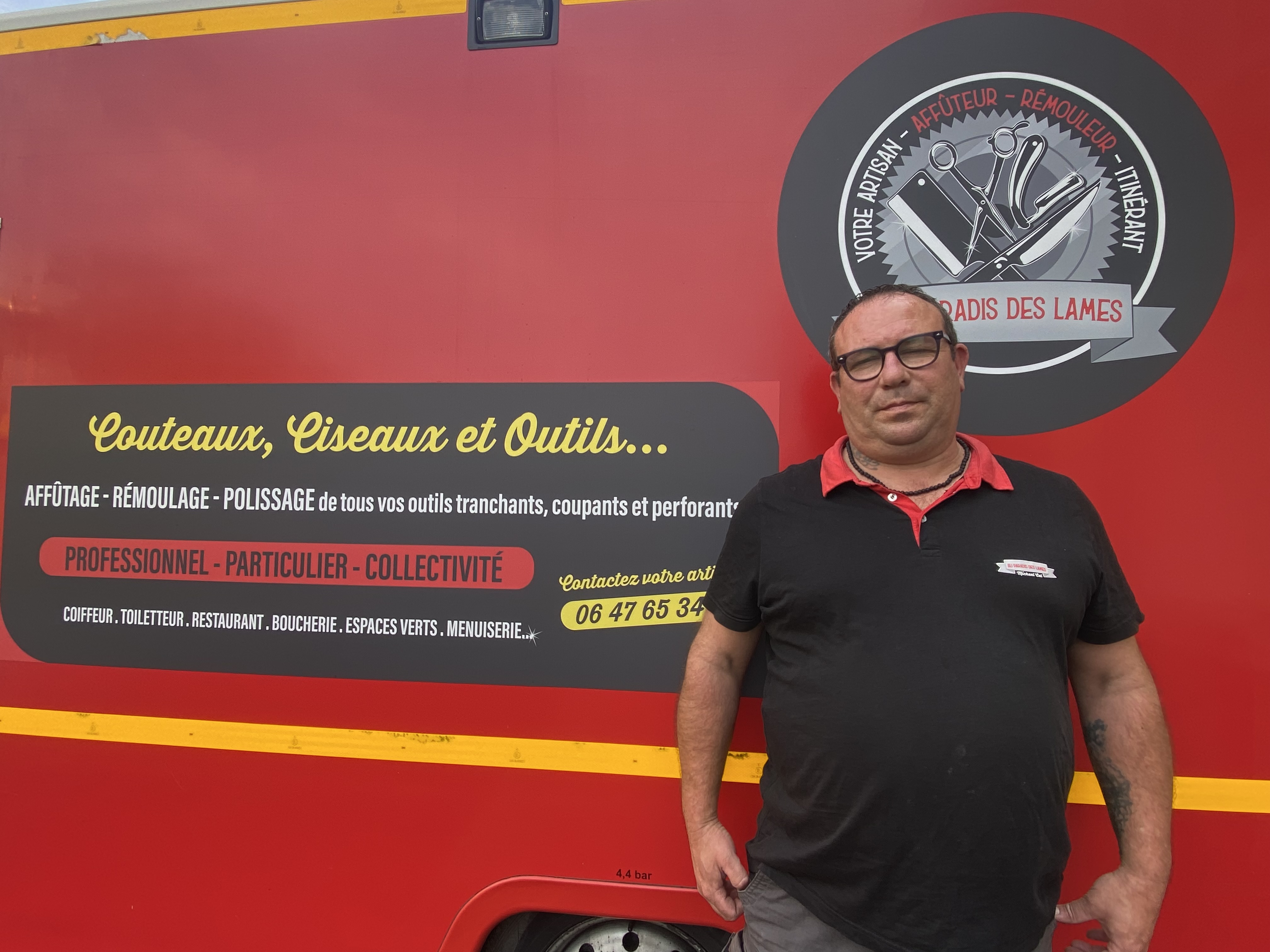 À Abbeville, Michael Cat monte Au paradis des lames