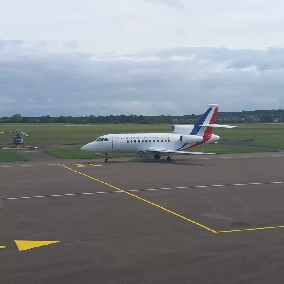 Un Falcon 900 en entraînement sur la plateforme de Nancy-Essey