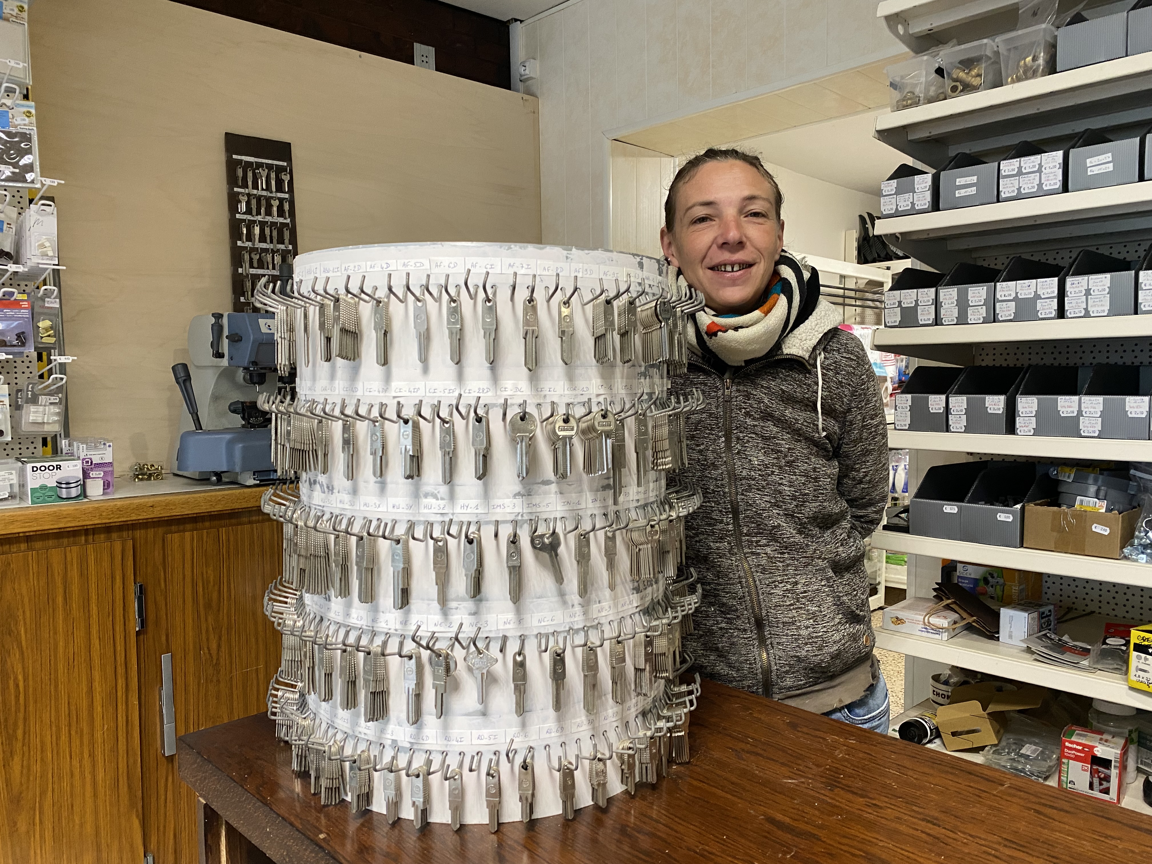 Charlotte Bécue ouvre la Quincaillerie de Picquigny dans l'ancien bar de ses parents