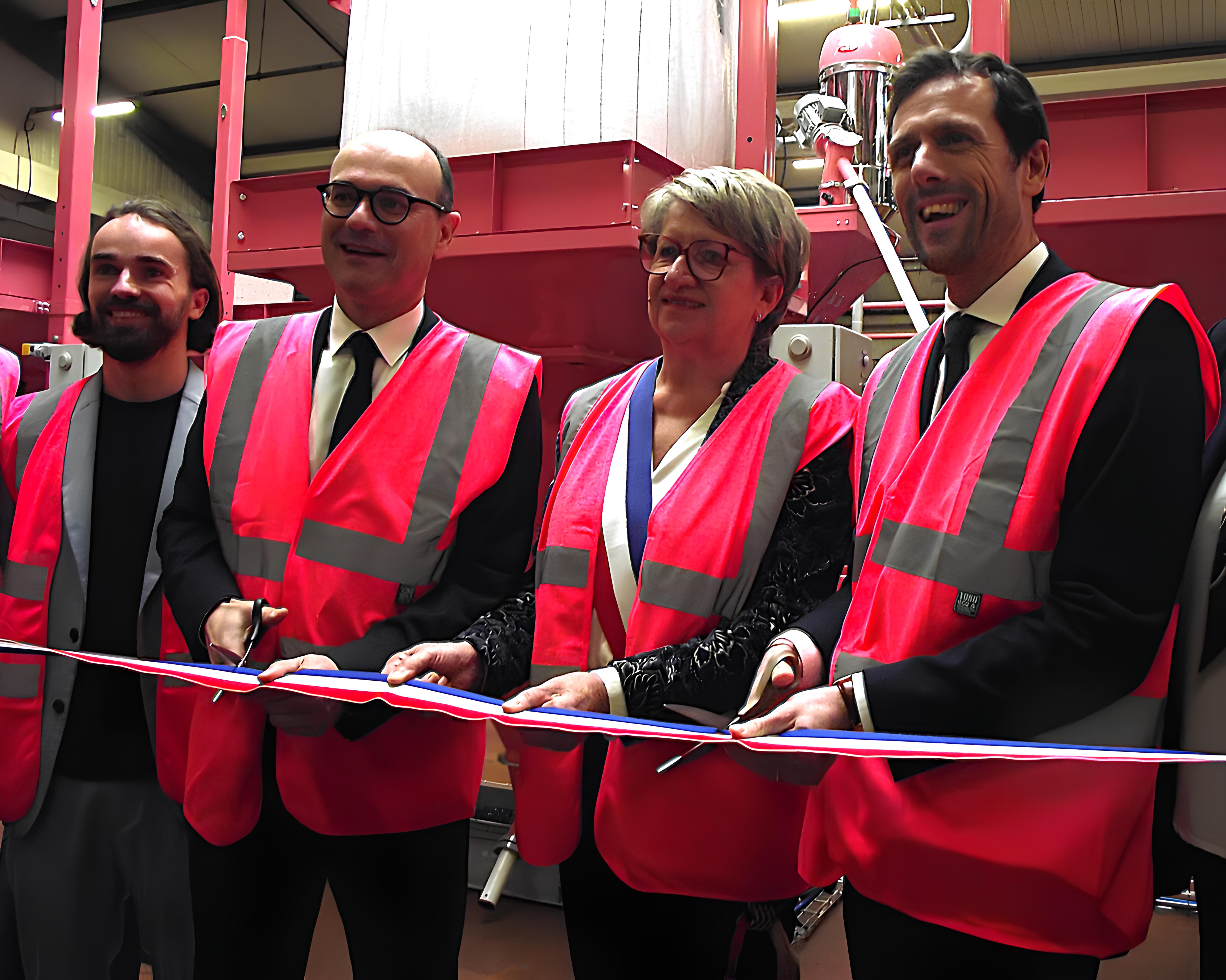 Allériot : Le Pavé inaugure son site de fabrication de panneaux 100% recyclés