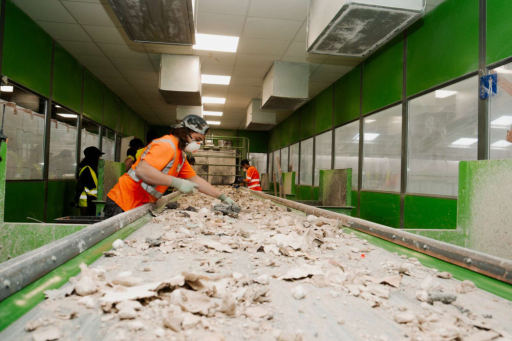 Dans l’Oise, Knauf, Ritleng Revalorisations et HL Développement s’unissent pour le recyclage du plâtre