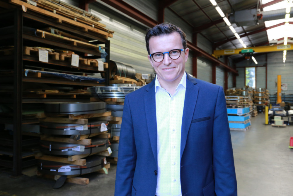 Pont-Sainte-Maxence : Le coq bleu de La French Fab Hauts-de-France prend place chez Votat