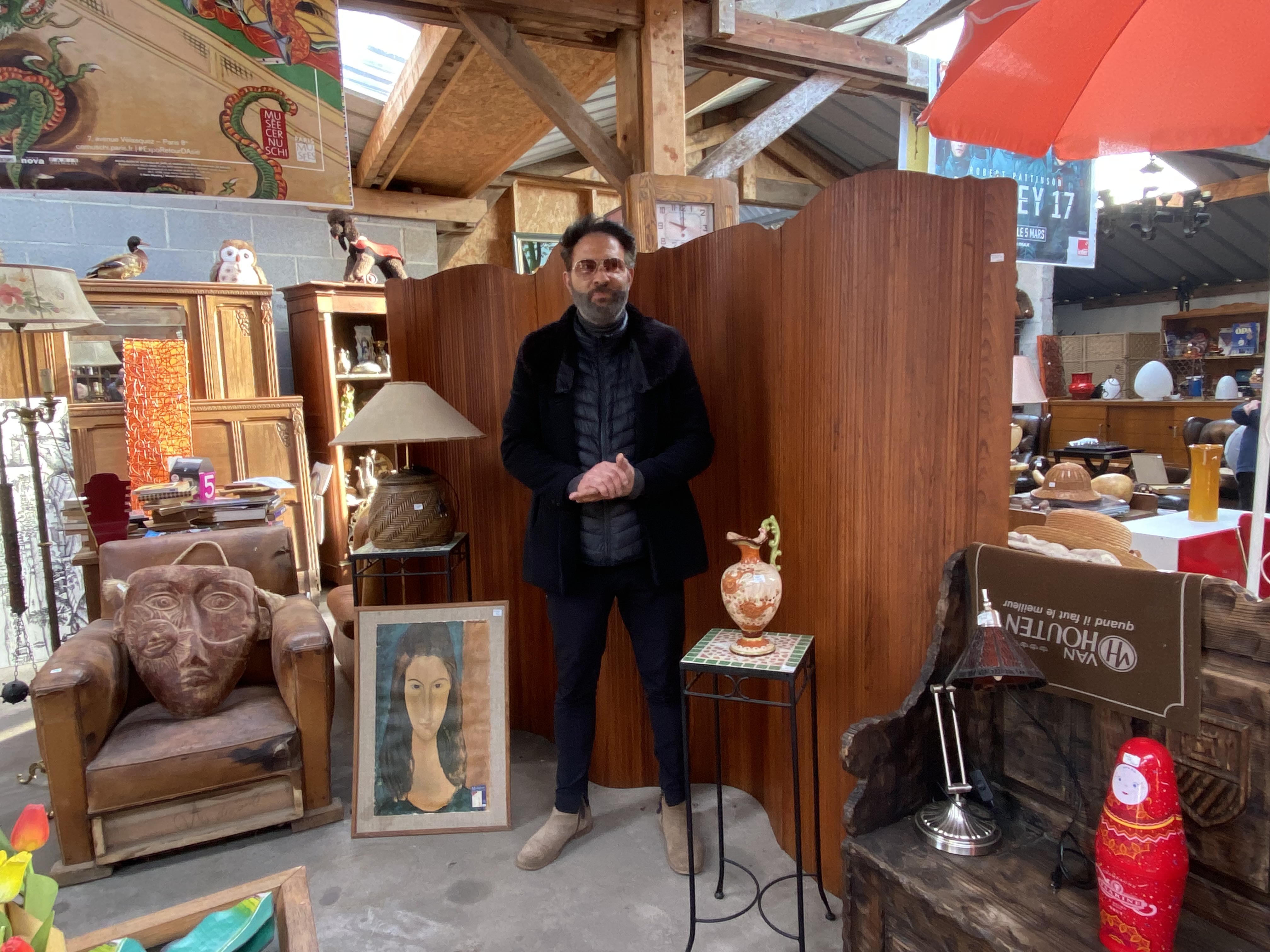 Arques en ciel, un dépôt vente dans une ancienne fabrique de brouettes à Aigneville