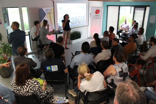 Afterwork au Hub d'Albert-Méaulte avant le petit-déjeuner du vendredi