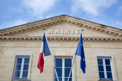 L’esplanade de la mairie d’Ecuisses se métamorphose
