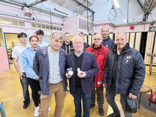 Verdun : des étudiants du lycée Margueritte reproduisent les célèbres bornes de la Voie sacrée