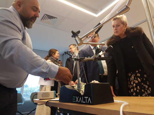 Rang du Fliers : la ministre Anne Le Hénanff défend la fibre et l'IA éthique chez Exalta