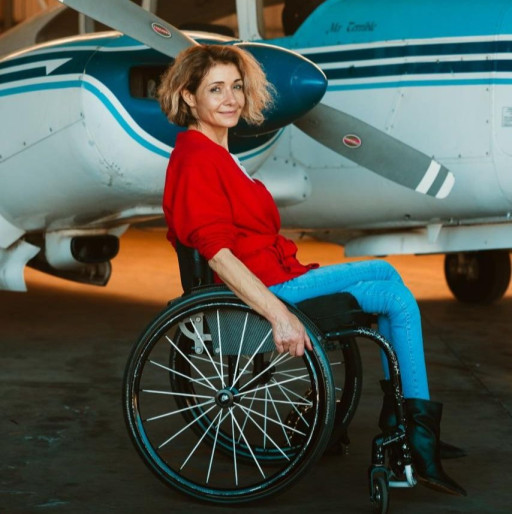 La pilote de voltige aérienne Dorine Bourneton à Nesle