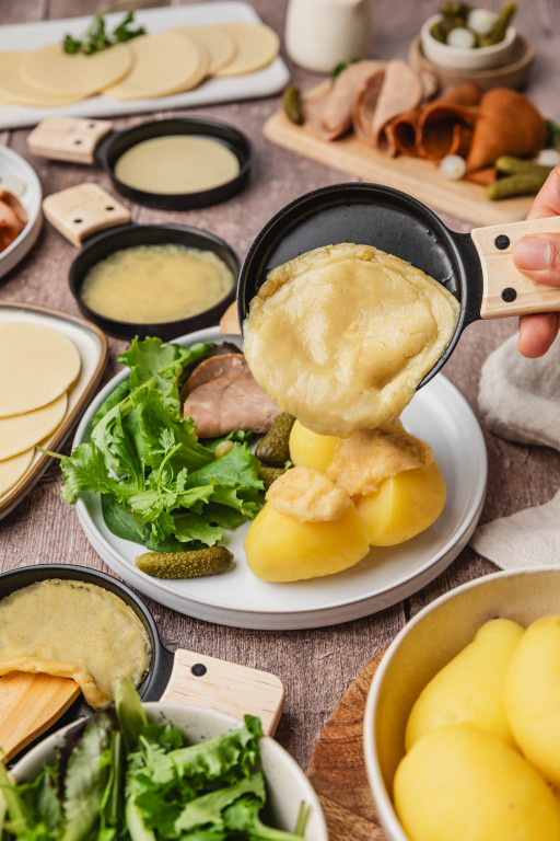 Jay&Joy lance Josette, la première alternative végétale bio française à la raclette